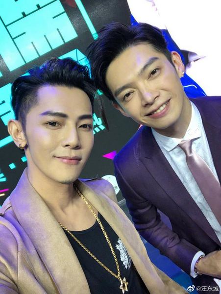 汪东城为辰亦儒庆生:永远的阳光大男孩