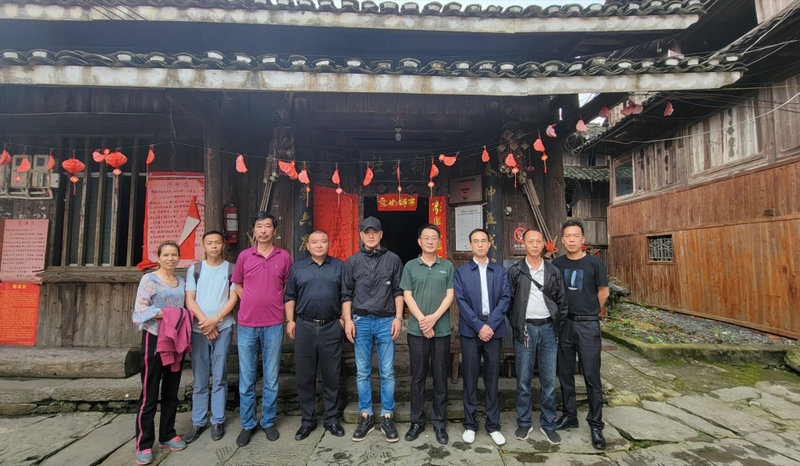 樊昊仑现身湖南通道县，疑为新剧勘景，将首次执导电视剧