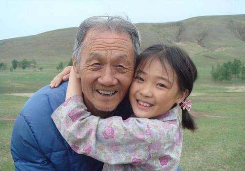 《暖春》小花看哭万千网友,现已长成大美女