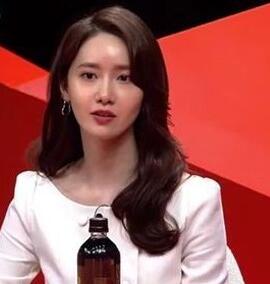 少女时代允儿上节目被疑整容 公司否认:打光问题