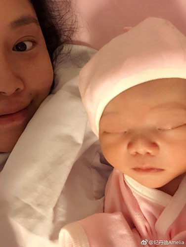 恭喜!超女纪敏佳宣布产子 晒合照儿子模样可爱