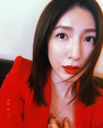 密恐勿入!杨谨华荨麻疹+过敏齐发手脚爬满疹子