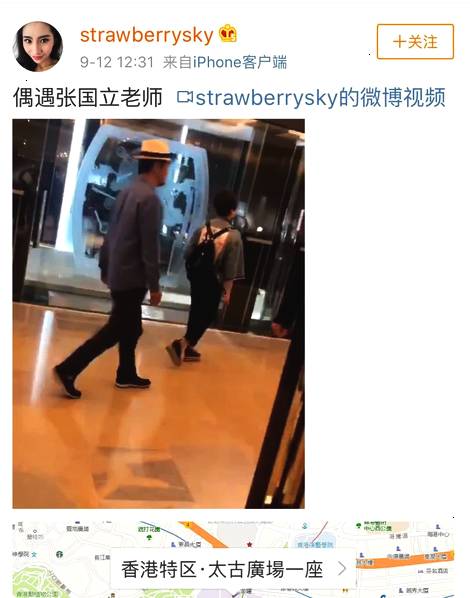 60岁邓婕素颜和张国立逛街秀恩爱