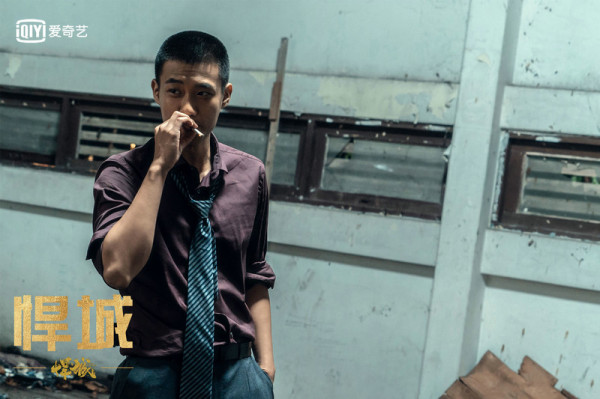 《悍城》小武下线网友爆哭,高至霆:我的盒饭热太快了!