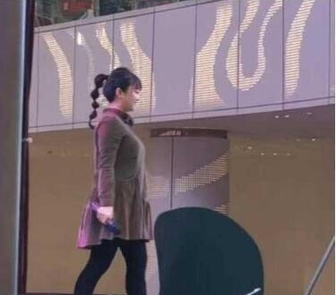 吃回原形？网曝林妙可登台表演照片小脸微胖身形圆润