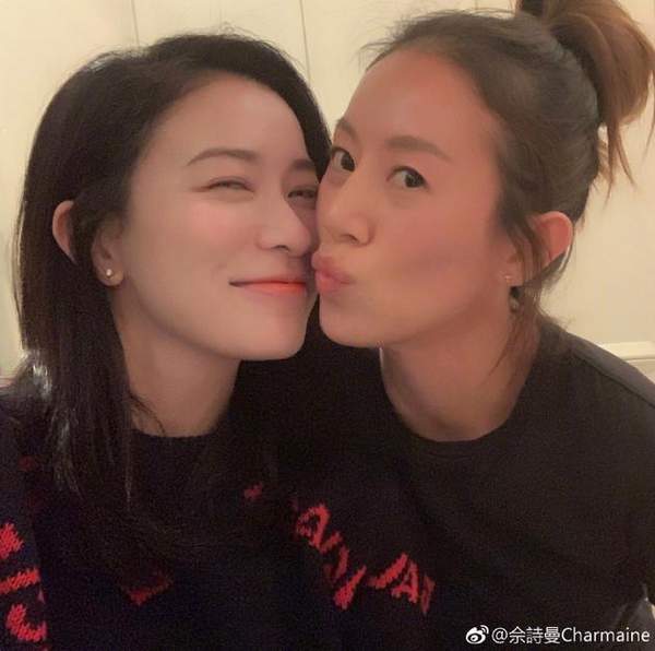 佘诗曼晒照为梁靖琪庆生 两人玩贴面亲亲温馨有爱