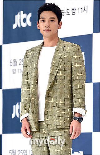 Rain父母债务纠纷进展 称对方无凭证索要1亿韩元