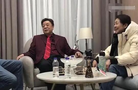 倪萍赵忠祥张国立罕见同台 3人相互打趣气氛欢乐