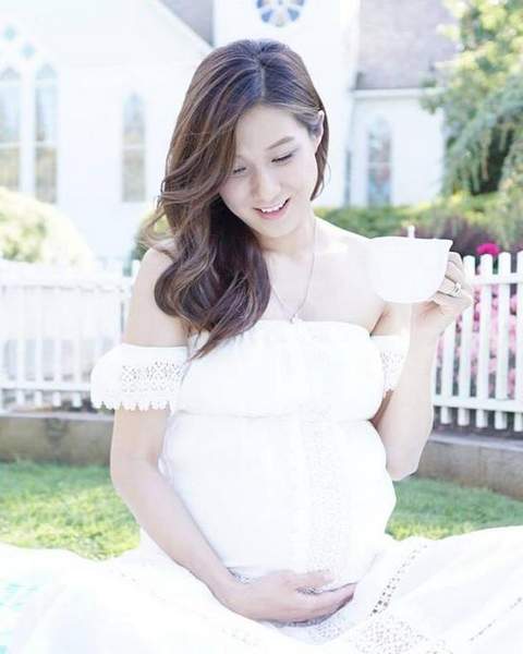 选美出道女星现状:钟嘉欣二胎产子,多人凭内地古装剧再度走红