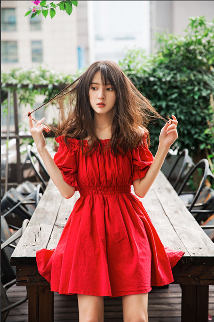 “普通女同学”蒋袁娅蓉清新扑面，网友：《教室的那一间》赵小雨本人