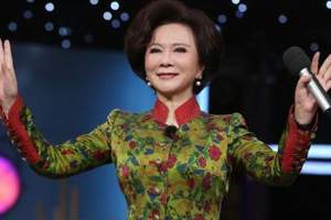 蔡明回应身材上热搜榜：少吃点就是秘诀了！