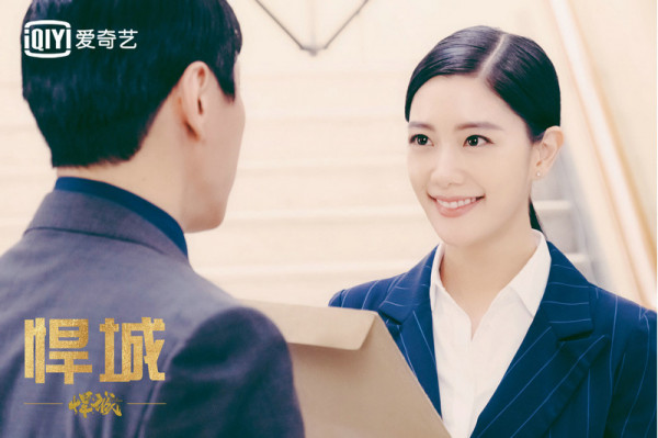 《悍城》克拉拉上演“湿身诱惑”李光洁“卧底身份”恐曝光?